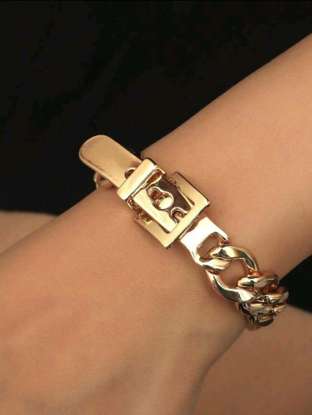 Polished Gold Chain Bracelet with Buckle Link